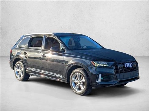 Used 2023 Audi Q7 3.0T Premium w/ Convenience Package AWD/4WD image 3