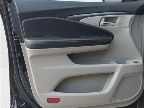 Used 2020 Honda Pilot EX image 19