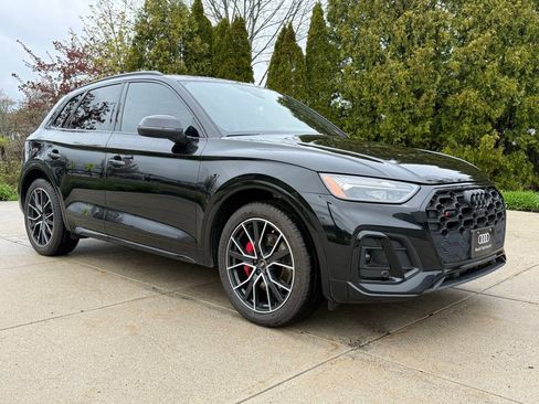 Used 2022 Audi SQ5 Premium Plus w/ Premium Plus Package AWD/4WD image 1