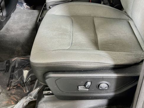 Used 2022 RAM 1500 Big Horn AWD/4WD image 18