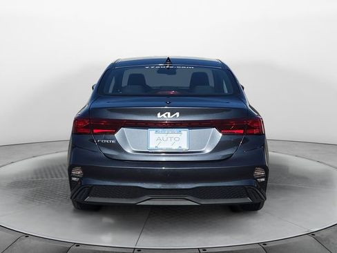 Used 2023 Kia Forte LXS image 4