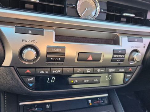 Used 2017 Lexus ES 350 image 25