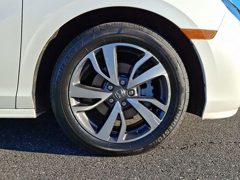 Certified 2023 Honda Odyssey Touring image 8