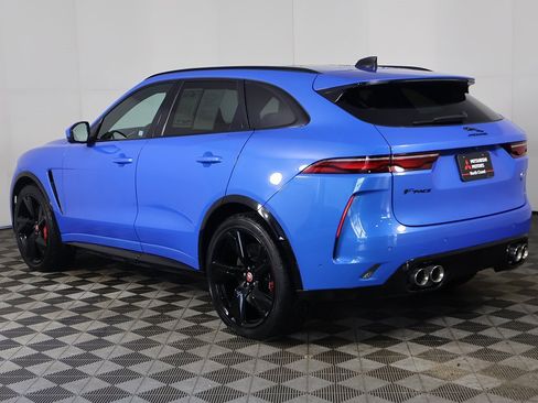 Used 2022 Jaguar F-PACE SVR image 15