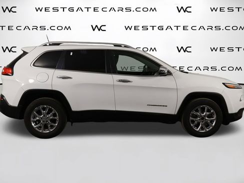 Used 2018 Jeep Cherokee Latitude Plus image 42
