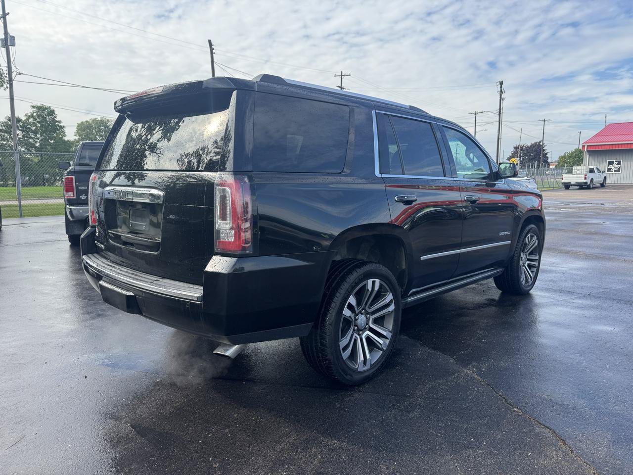 Used 2018 GMC Yukon Denali w/ Denali Ultimate Package AWD/4WD image 6
