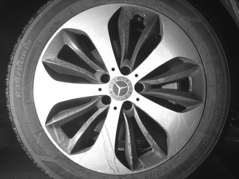 Used 2025 Mercedes-Benz GLB 250 4MATIC image 13