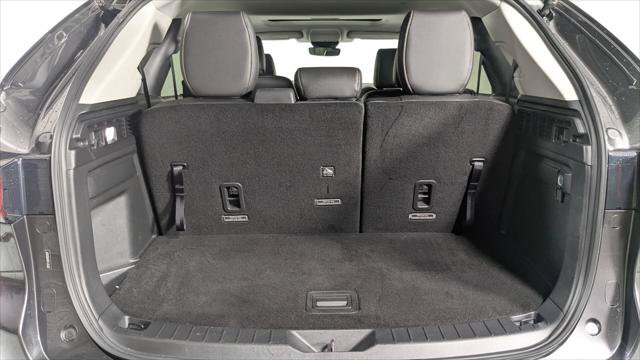 Used 2024 MAZDA CX-90 Plug-In Hybrid w/ Preferred AWD/4WD image 16