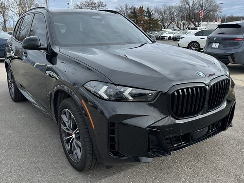 Used 2025 BMW X5 xDrive40i w/ Executive Package image 2