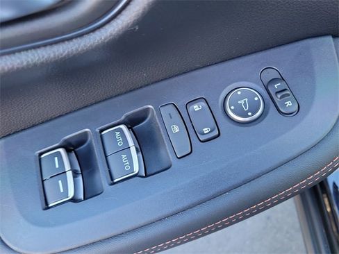 Certified 2024 Honda HR-V Sport image 19