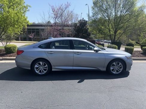 Used 2019 Honda Accord LX image 3