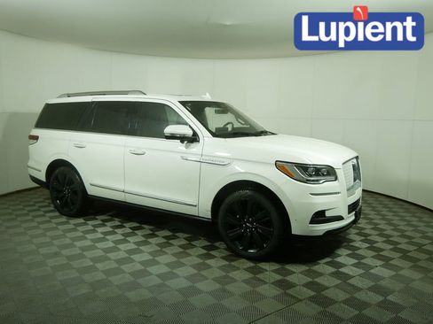 Used 2024 Lincoln Navigator Reserve w/ Equipment Group 201A image 1
