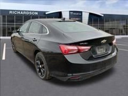 Used 2019 Chevrolet Malibu LT FWD image 3