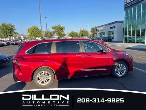Used 2024 Toyota Sienna Limited AWD/4WD image 6
