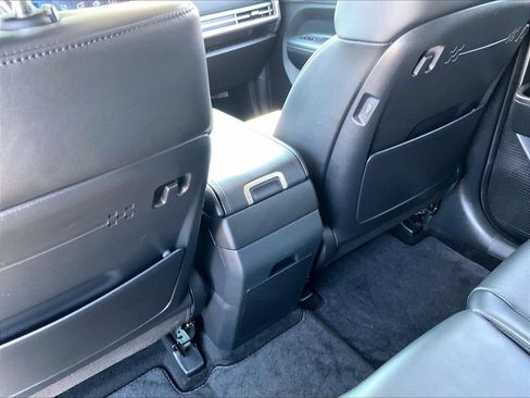 Used 2025 Hyundai Santa Fe SEL AWD/4WD image 28