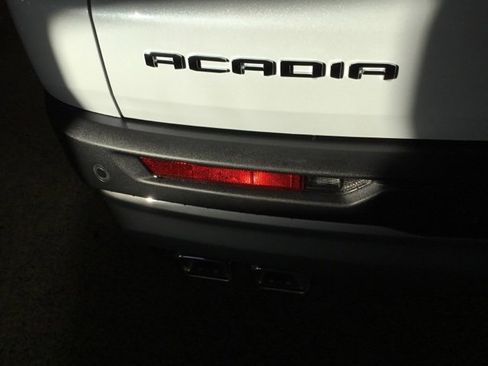 New 2026 GMC Acadia Elevation image 18