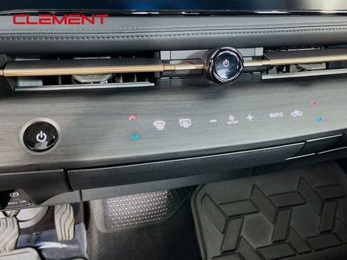 Used 2023 Nissan Ariya FWD image 22