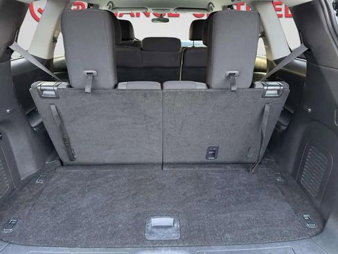 Used 2018 Nissan Pathfinder SV image 5