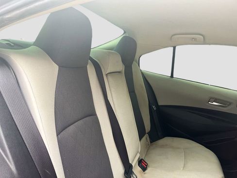 Used 2020 Toyota Corolla LE image 24