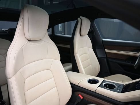 Certified 2022 Porsche Taycan 4S AWD/4WD image 27