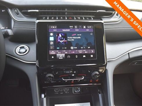 New 2025 Jeep Grand Cherokee L Laredo w/ Luxury Tech Group I image 19