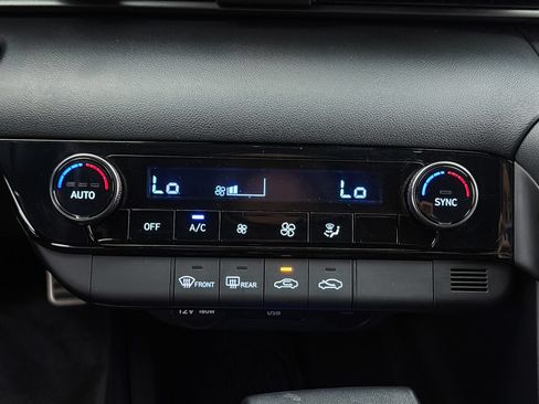 Used 2025 Hyundai Elantra Sport FWD image 20
