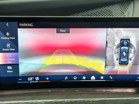 Used 2023 BMW i7 xDrive60 w/ Parking Assistance Package AWD/4WD image 19