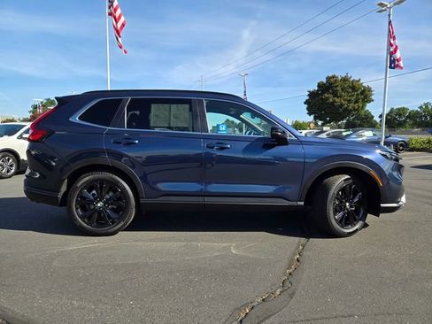 Used 2023 Honda CR-V Sport Touring image 3