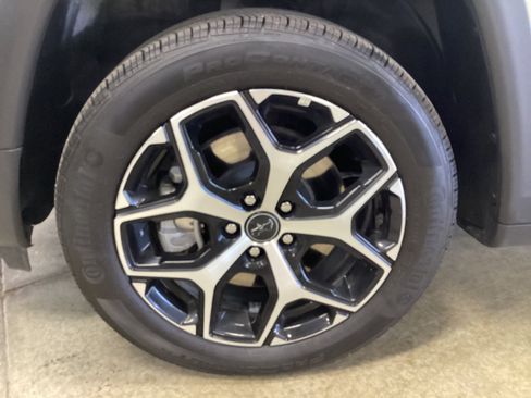 Used 2025 Jeep Compass Limited AWD/4WD image 9
