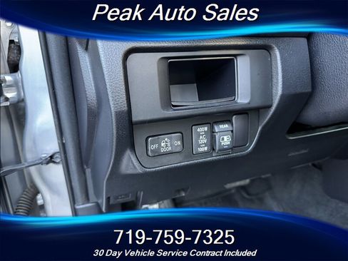 Used 2017 Toyota Tacoma TRD Off-Road image 15