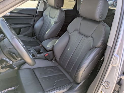 Used 2024 Audi Q5 2.0T Premium Plus image 12