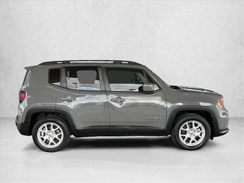 Used 2019 Jeep Renegade Latitude image 4