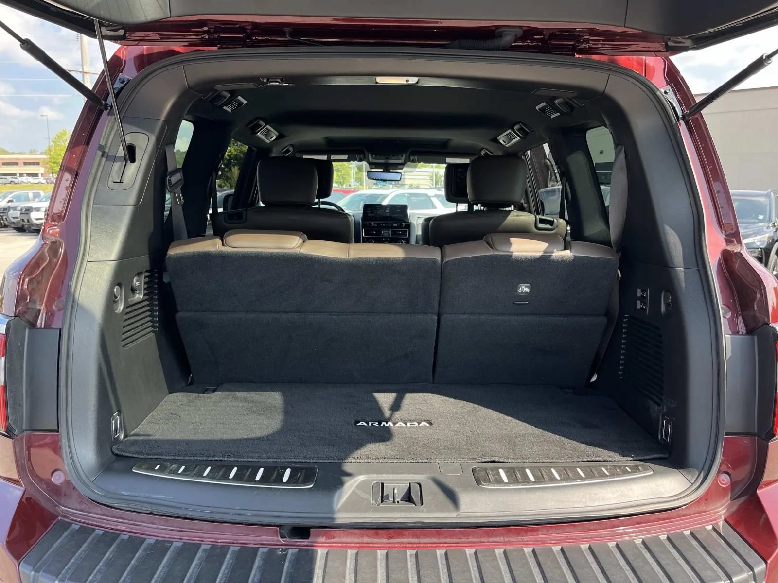 Used 2021 Nissan Armada Platinum w/ Captain's Chairs Package RWD image 25