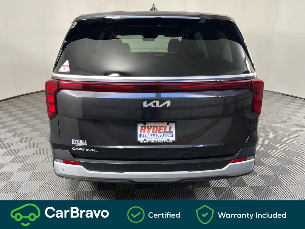 Used 2025 Kia Carnival FWD image 10