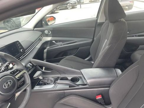 Used 2023 Hyundai Elantra SEL FWD image 16