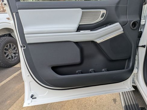 Certified 2025 Ford Expedition Platinum w/ Driver's Package image 10