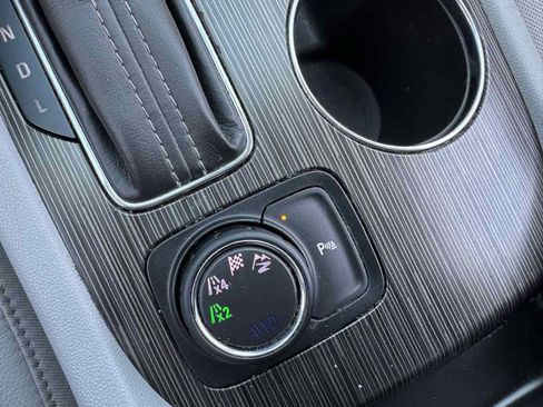 Used 2019 GMC Acadia SLT image 39