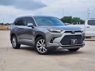 Used 2025 Toyota Grand Highlander FWD video 2