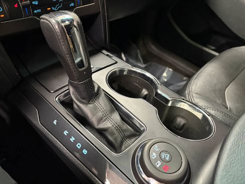 Used 2016 Ford Explorer XLT w/ Equipment Group 202A image 47