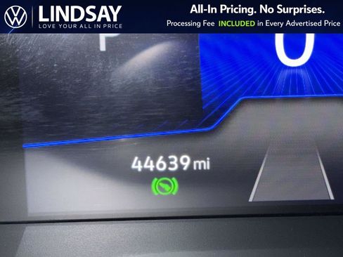 Used 2024 Volkswagen Jetta SE w/ Panoramic Sunroof Package FWD image 6