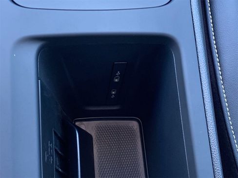 New 2026 Volkswagen Tiguan SE image 25