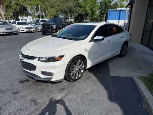 Used 2016 Chevrolet Malibu Premier w/ Driver Confidence Package II FWD image 3