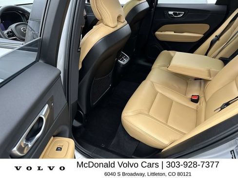 Certified 2023 Volvo XC60 B5 Ultimate w/ Climate Package AWD/4WD image 23