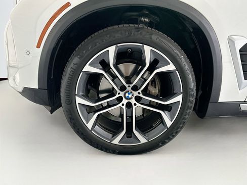 Used 2024 BMW X5 sDrive40i w/ Premium Package RWD image 29