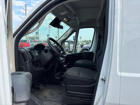 Used 2022 RAM ProMaster 2500 FWD image 5
