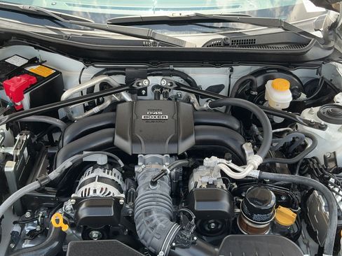 Used 2025 Toyota GR86 RWD image 19