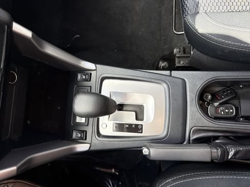 Used 2018 Subaru Forester 2.5i Premium w/ All-Weather Package image 29