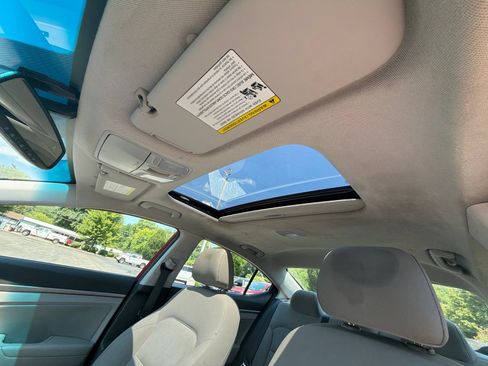 Used 2018 Hyundai Elantra Value Edition FWD image 21