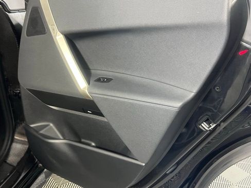 Used 2023 BMW iX xDrive50 w/ Sport Package image 31