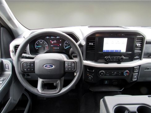 Used 2023 Ford F150 XLT image 5